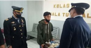 Pemuda tertangkap saat mengirim tiga paket sabu di makanan empek-empek di lapas kuala tungkal