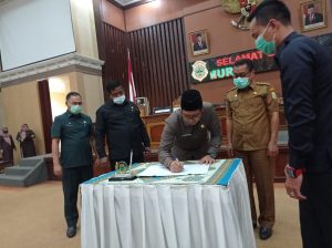 Propemperda Tahun 2021 di Bahas Oleh DPRD Tanjab Timur Dalam Rapat Paripurna