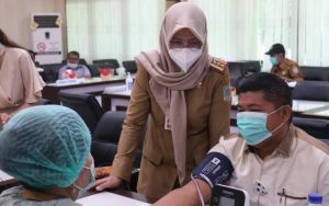 Anggota DPRD Serta Seluruh Staff DPRD Kota Jambi Terima Suntikan Vaksin Sinovac Dosis Kedua