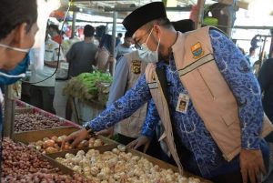 Pantau Ketersediaan Pangan Jelang Ramadhan, Sudirman Sidak ke Pasar Angso Duo