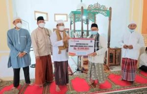 Melalui Safari Jumat, Bupati Kembali Salurkan Dana CSR Ke Masjid Akbar Sialang