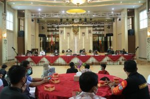 Pimpinan DPRD Kota Jambi Hadiri Konferensi Pers Terhadap Kebijakan PPKM Level IV