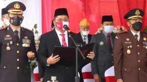 HUT RI Ke 76, Ketua DPRD Kota Jambi Hadiri Upacara Pengibaran Bendera